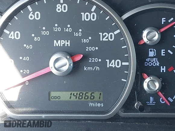 2005 Mitsubishi Endeavor LS with VIN 4A4MM21S45E005223, listed as a IAAI auction lot 40828218 with 148,661 mi miles. Bid and sale history available at carsss.com. Image 15.
