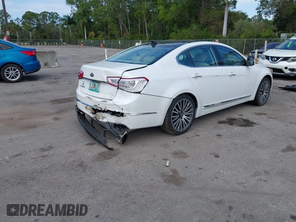 2015 Kia Cadenza Premium with VIN KNALN4D79F5178379, listed as a IAAI auction lot 41594983 with 56,205 mi miles. Bid and sale history available at carsss.com. Image 4.