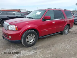 2006 Lincoln Navigator Luxury with VIN 5LMFU28596LJ09096, listed as a IAAI auction lot 41817585 with 179,399 mi miles. Bid and sale history available at carsss.com. Image 2.