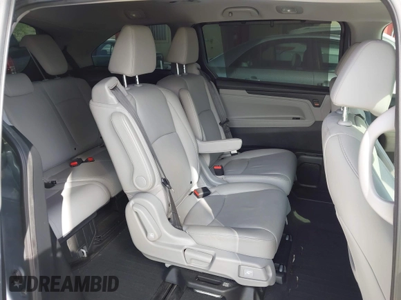 2020 Honda Odyssey EX-L with VIN 5FNRL6H72LB055672, listed as a IAAI auction lot 41586663 with 47,037 mi miles and . Bid and sale history available at carsss.com. Image 8.