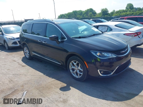 2018 Chrysler Pacifica Touring L Plus with VIN 2C4RC1EG2JR314847, listed as a IAAI auction lot 42716082 with 92,544 mi miles and . Bid and sale history available at DreamBid. Image 1.