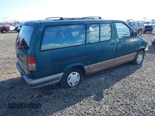 1993 Ford Aerostar Eddie Bauer with VIN 1FMDA41X6PZA63185, listed as a IAAI auction lot 41708318 with Not Provided miles. Bid and sale history available at carsss.com. Image 4.