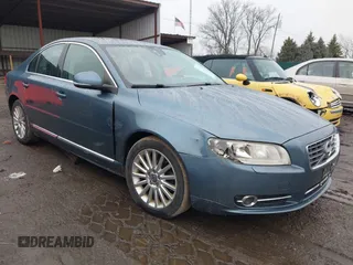 2012 Volvo S80 3.2L with VIN YV1940ASXC1151707, listed as a IAAI auction lot 41674716 with 193,361 mi miles. Bid and sale history available at carsss.com. Image 1.