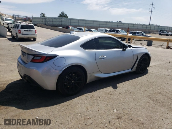 2024 Toyota 86 Premium z VIN JF1ZNBE15R9756816, wystawiony jako Copart lot #52430055 z przebiegiem 5 010 mil mil oraz Szkoda całkowita • Salvage title. Historia ofert i sprzedaży dostępna na DreamBid. Obrazek 3.