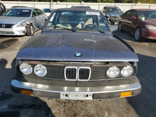 1984 BMW 3 Series z VIN WBAAK7406E8703402, wystawiony jako Copart lot #78475274 z przebiegiem 163 095 mil mil oraz Czysty tytuł • Clean title. Historia ofert i sprzedaży dostępna na DreamBid. Obrazek 5.