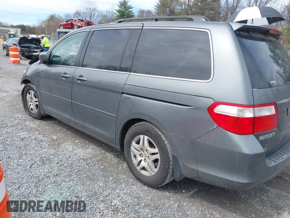 2007 Honda Odyssey EX-L with VIN 5FNRL38797B093792, listed as a IAAI auction lot 41842930 with 252,552 mi miles. Bid and sale history available at carsss.com. Image 3.