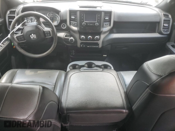 2021 Ram 2500 Tradesman z VIN 3C6UR4HJ7MG674067, wystawiony jako Copart lot #57475604 z przebiegiem 54 009 mil mil oraz Szkoda całkowita • Salvage title. Historia ofert i sprzedaży dostępna na DreamBid. Obrazek 8.