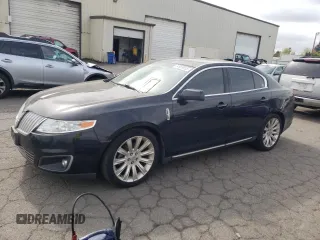2010 Lincoln MKS z VIN 1LNHL9ER8AG606415, wystawiony jako Copart lot #54609255 z przebiegiem 125 365 mil mil oraz Czysty tytuł • Clean title. Historia ofert i sprzedaży dostępna na DreamBid. Obrazek 1.