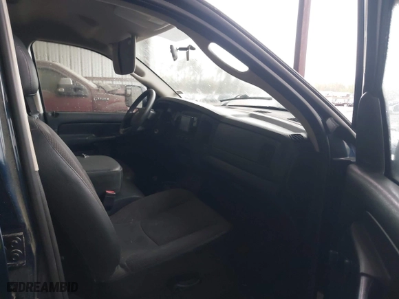 2005 Dodge Ram 1500 ST with VIN 1D7HU18NX5S119074, listed as a IAAI auction lot 41981492 with 199,224 mi miles. Bid and sale history available at carsss.com. Image 5.