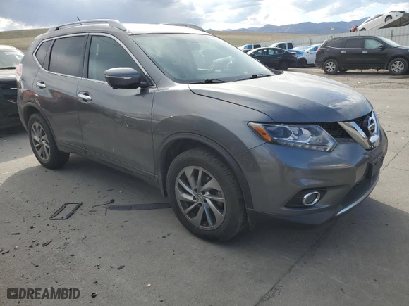 2015 Nissan Rogue SL with VIN 5N1AT2MVXFC827326, listed as a Copart auction lot 50641045 with 220,806 mi miles and Clean Title. Bid and sale history available at carsss.com. Image 4.