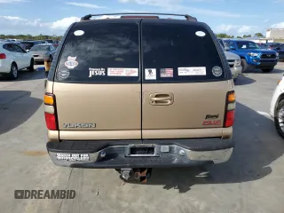 2000 GMC Yukon SLT with VIN 1GKEC13T0YJ204011, listed as a Copart auction lot 74451944 with 0 mi miles and Salvage Title. Bid and sale history available at carsss.com. Image 6.