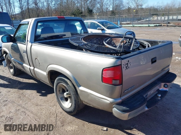 1999 Chevrolet S-10 LS with VIN 1GCCS1442XK130788, listed as a IAAI auction lot 41356829 with 290,817 mi miles. Bid and sale history available at carsss.com. Image 3.