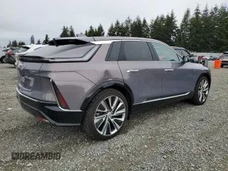 2024 Cadillac LYRIQ Luxury z VIN 1GYKPSRL1RZ138162, wystawiony jako Copart lot #51017895 z przebiegiem 905 mil mil oraz Szkody całkowita. Historia ofert i sprzedaży dostępna na DreamBid. Obrazek 3.