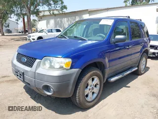 2006 Ford Escape XLT z VIN 1FMYU03146KB77722, wystawiony jako IAAI lot #42580276 z przebiegiem 135 660 mil mil oraz . Historia ofert i sprzedaży dostępna na DreamBid. Obrazek 2.