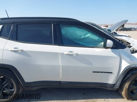 2019 Jeep Compass Altitude z VIN 3C4NJCBB2KT832402, wystawiony jako IAAI lot #41054965 z przebiegiem 84 804 mil mil oraz . Historia ofert i sprzedaży dostępna na DreamBid. Obrazek 13.