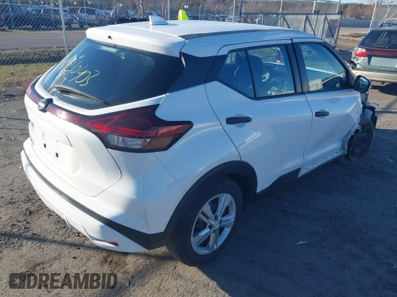 2022 Nissan Kicks S z VIN 3N1CP5BV7NL493025, wystawiony jako IAAI lot #41210403 z przebiegiem 43 549 mil mil oraz . Historia ofert i sprzedaży dostępna na DreamBid. Obrazek 4.