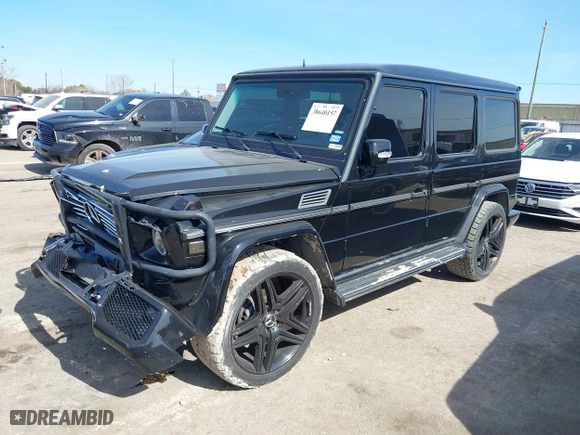 2005 Mercedes-Benz G-Class with VIN WDCYR49E25X156547, listed as a IAAI auction lot 38640157 with 241,209 mi miles. Bid and sale history available at carsss.com. Image 17.