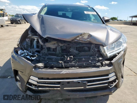 2018 Toyota Highlander Hybrid XLE with VIN 5TDJGRFH1JS045075, listed as a Copart auction lot 62717515 with 81,774 mi miles and Salvage title. Bid and sale history available at DreamBid. Image 5.