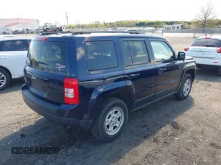 2017 Jeep Patriot Sport with VIN 1C4NJRBB7HD144753, listed as a IAAI auction lot 41986251 with 157,684 mi miles and . Bid and sale history available at DreamBid. Image 4.