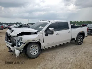 2024 GMC Sierra 2500HD Denali z VIN 1GT49REY3RF284860, wystawiony jako Copart lot #60520235 z przebiegiem Nie podano mil oraz Szkoda całkowita • Salvage title. Historia ofert i sprzedaży dostępna na DreamBid. Obrazek 1.