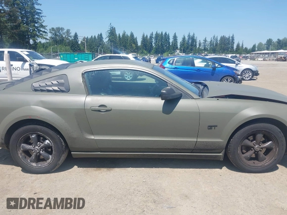 2007 Ford Mustang Deluxe with VIN 1ZVFT80N775256982, listed as a IAAI auction lot 42433794 with 123,787 mi miles and . Bid and sale history available at DreamBid. Image 14.