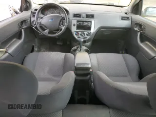 2007 Ford Focus S with VIN 1FAHP31N57W213310, listed as a Copart auction lot 43433425 with 184,433 mi miles and Salvage Title. Bid and sale history available at DreamBid. Image 8.