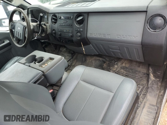 2014 Ford F-250 XLT with VIN 1FT7X2BT0EEB28715, listed as a Copart auction lot 43449075 with 177,622 mi miles and Clean title. Bid and sale history available at DreamBid. Image 8.
