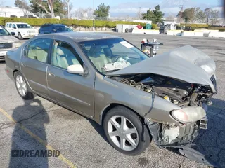 2002 Infiniti I35 Luxury with VIN JNKDA31A52T027346, listed as a IAAI auction lot 41709863 with 227,266 mi miles. Bid and sale history available at carsss.com. Image 1.