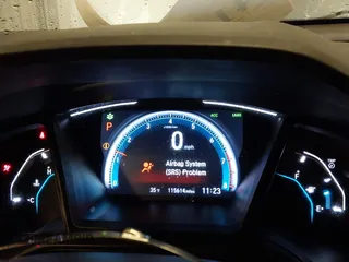 2020 Honda Civic LX z VIN 19XFC2F65LE030888, wystawiony jako IAAI lot #41609630 z przebiegiem 115 614 mil mil oraz . Historia ofert i sprzedaży dostępna na DreamBid. Obrazek 7.