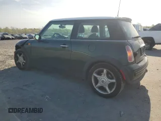 2004 MINI Hardtop with VIN WMWRC334X4TJ61391, listed as a Copart auction lot 53735615 with 103,974 mi miles and Salvage Title. Bid and sale history available at DreamBid. Image 2.