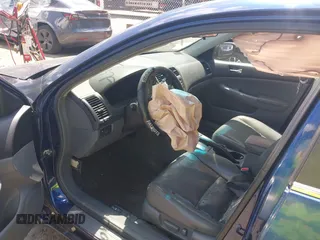 2004 Honda Accord EX z VIN 1HGCM66574A044215, wystawiony jako IAAI lot #42379996 z przebiegiem 297 697 mil mil oraz . Historia ofert i sprzedaży dostępna na DreamBid. Obrazek 5.
