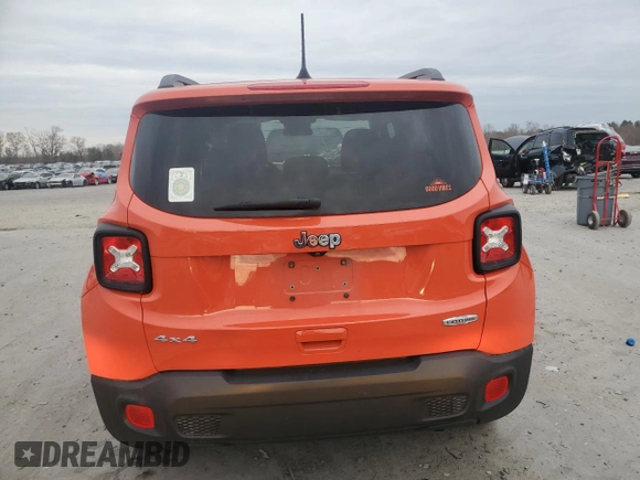 2020 Jeep Renegade Altitude z VIN ZACNJBBB8LPL68483, wystawiony jako Copart lot #82383744 z przebiegiem 111 581 mil mil oraz Szkoda całkowita • Salvage title. Historia ofert i sprzedaży dostępna na DreamBid. Obrazek 6.
