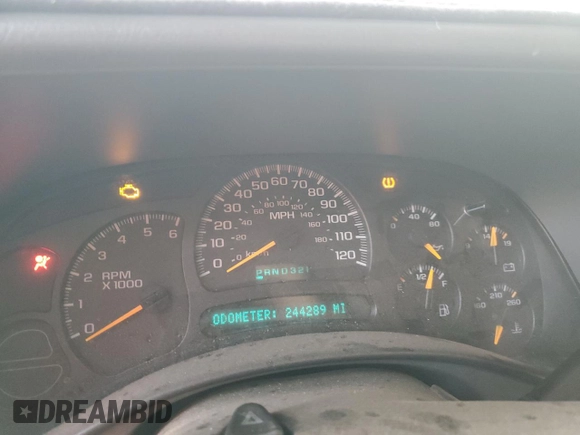 2005 GMC Yukon XL SLT with VIN 3GKFK16Z05G181687, listed as a Copart auction lot 83465814 with 242,289 mi miles and Salvage Title. Bid and sale history available at carsss.com. Image 9.