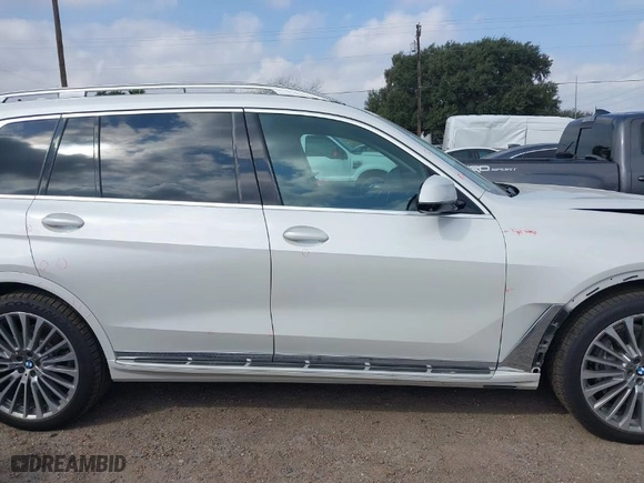 2019 BMW X7 xDrive40i with VIN 5UXCW2C58KL082400, listed as a IAAI auction lot 41502693 with 47,224 mi miles. Bid and sale history available at carsss.com. Image 14.