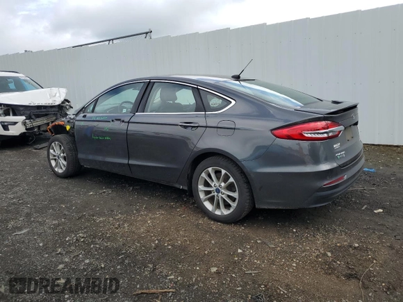 2019 Ford Fusion Titanium with VIN 3FA6P0SU9KR157802, listed as a Copart auction lot 61126605 with 70,764 mi miles and Salvage title. Bid and sale history available at DreamBid. Image 2.