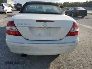 2008 Mercedes-Benz CLK 350 with VIN WDBTK56F28F240335, listed as a Copart auction lot 76526334 with 124,303 mi miles and Salvage Title. Bid and sale history available at DreamBid. Image 6.