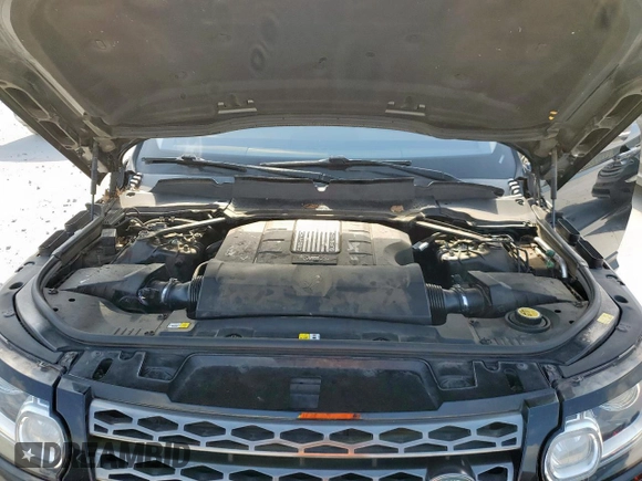 2017 Land Rover Range Rover Sport SE with VIN SALWG2FV1HA174467, listed as a Copart auction lot 61659365 with 74,934 mi miles and Clean title. Bid and sale history available at DreamBid. Image 12.