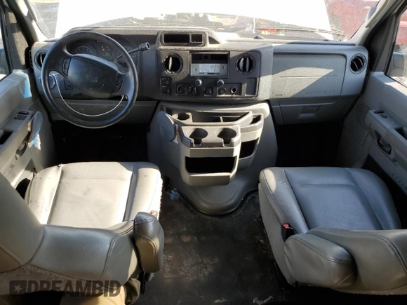 2009 Ford Econoline Passenger XL с VIN 1FBNE31LX9DA00518, выставлен на аукционе Copart как лот 74090534 с пробегом 274 223 миль миль и На запчасти • Non repairable. История ставок и продаж доступна на DreamBid. Изображение 8.