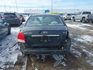 2007 Kia Spectra EX with VIN KNAFE122X75454914, listed as a IAAI auction lot 41711981 with 179,382 mi miles. Bid and sale history available at carsss.com. Image 16.