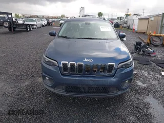 2019 Jeep Cherokee Latitude z VIN 1C4PJMCX2KD369871, wystawiony jako IAAI lot #42239476 z przebiegiem 88 261 mil mil oraz . Historia ofert i sprzedaży dostępna na DreamBid. Obrazek 12.