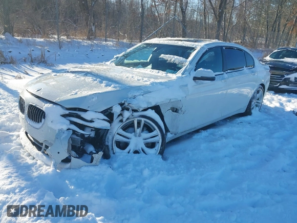 2014 BMW 7 Series 740Li xDrive with VIN WBAYF4C57ED282182, listed as a IAAI auction lot 41324877 with 102,699 mi miles. Bid and sale history available at carsss.com. Image 17.