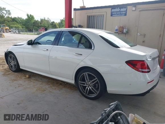 2020 Mercedes-Benz E 350 z VIN W1KZF8DB4LA833854, wystawiony jako IAAI lot #42424616 z przebiegiem 41 860 mil mil oraz . Historia ofert i sprzedaży dostępna na DreamBid. Obrazek 14.