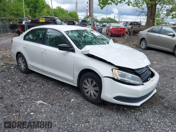 2014 Volkswagen Jetta S z VIN 3VW2K7AJ0EM367470, wystawiony jako IAAI lot #42186375 z przebiegiem 118 715 mil mil oraz . Historia ofert i sprzedaży dostępna na DreamBid. Obrazek 1.