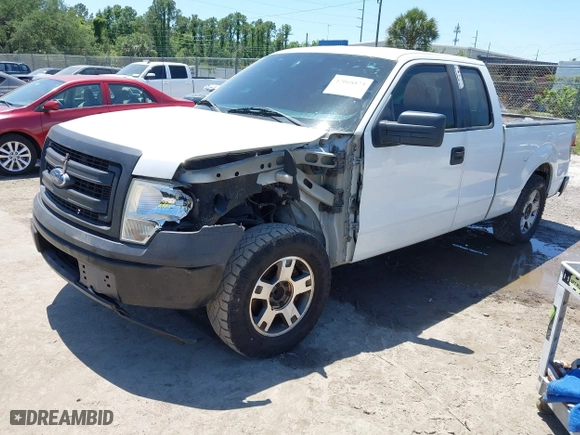 2014 Ford F-150 XL with VIN 1FTEX1CM4EFA59675, listed as a IAAI auction lot 42068873 with 205,342 mi miles. Bid and sale history available at carsss.com. Image 17.