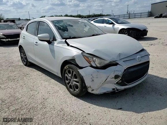 2020 Toyota Yaris Hatchback LE with VIN 3MYDLBJV1LY700748, listed as a Copart auction lot 71649504 with 40,436 mi miles and Salvage Title. Bid and sale history available at carsss.com. Image 10.
