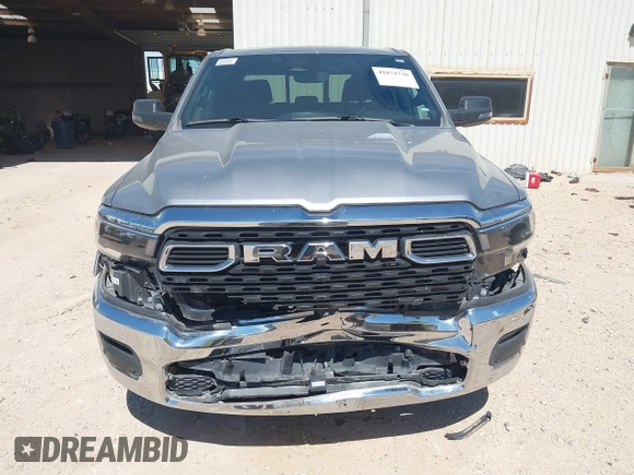 2025 Ram 1500 Big Horn z VIN 1C6SRFFP9SN581193, wystawiony jako IAAI lot #41874738 z przebiegiem 27 347 mil mil oraz . Historia ofert i sprzedaży dostępna na DreamBid. Obrazek 12.
