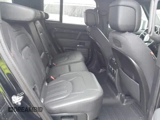 2020 Land Rover Defender X z VIN SALEXEEU9L2030559, wystawiony jako IAAI lot #42323334 z przebiegiem 41 325 mil mil oraz . Historia ofert i sprzedaży dostępna na DreamBid. Obrazek 8.