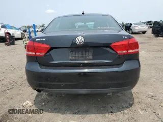 2014 Volkswagen Passat Wolfsburg Edition with VIN 1VWAT7A31EC053922, listed as a Copart auction lot 59945025 with 136,864 mi miles and Clean title. Bid and sale history available at DreamBid. Image 6.
