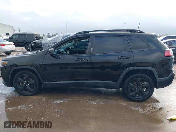 2020 Jeep Cherokee Latitude Plus with VIN 1C4PJLLB8LD611093, listed as a IAAI auction lot 41498284 with 27,613 mi miles. Bid and sale history available at carsss.com. Image 15.