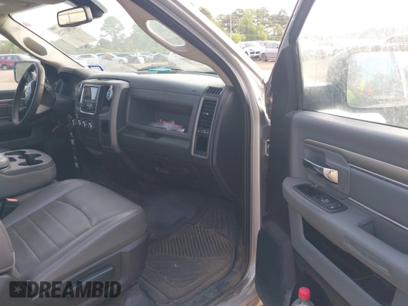 2018 Ram 1500 Tradesman with VIN 3C6JR6AG8JG238417, listed as a IAAI auction lot 41905225 with 149,951 mi miles and . Bid and sale history available at DreamBid. Image 5.